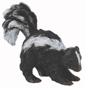 SKUNK FIGURE BY COLLECTA