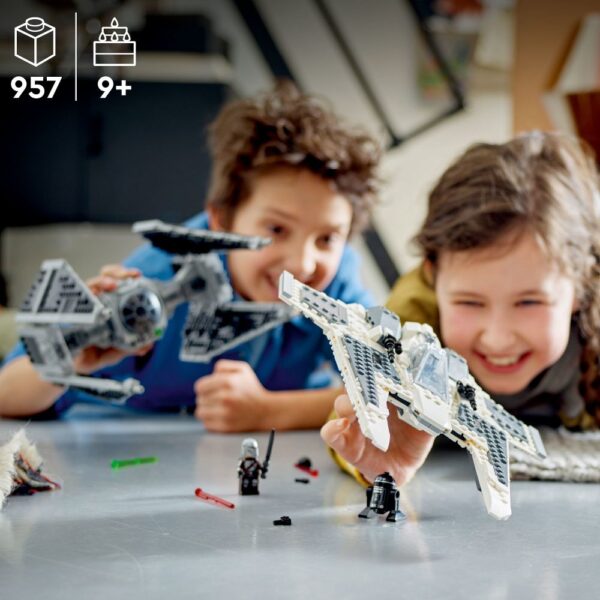MANDALORIAN FANG FIGHTER VS TIE INTERCEPTOR-STAR WARS - Image 2