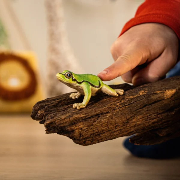 EUROPEAN TREE FROG BY SCHLEICH - Image 2