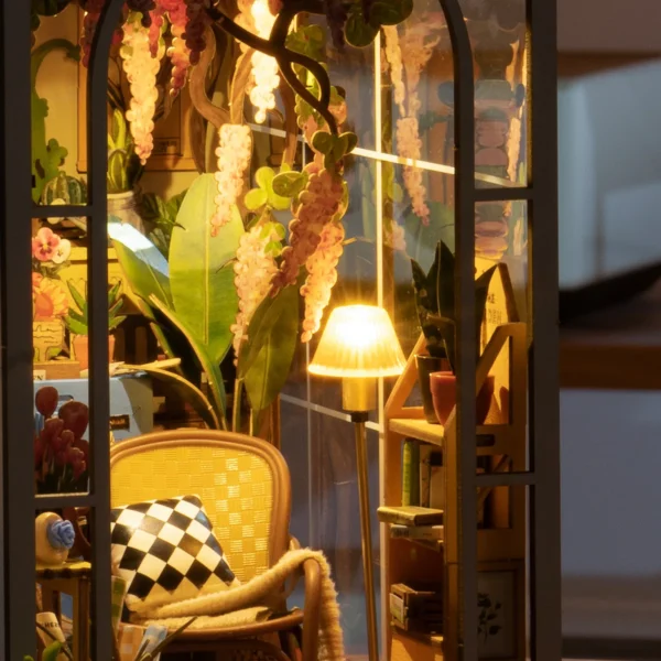 GARDEN HOUSE BOOK NOOK & WONDERLAND BY ROLIFE - Image 4