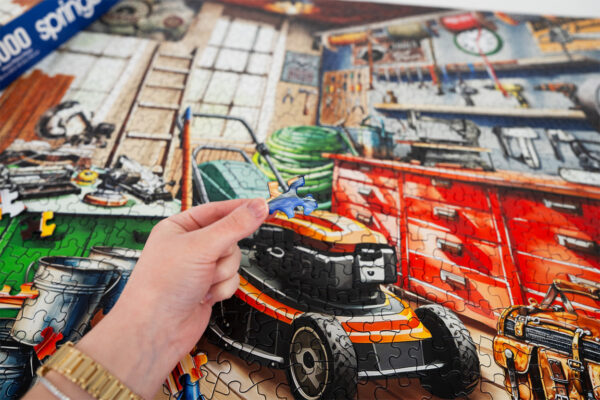 TOOL MAN'S GARAGE 1000PC - Image 2