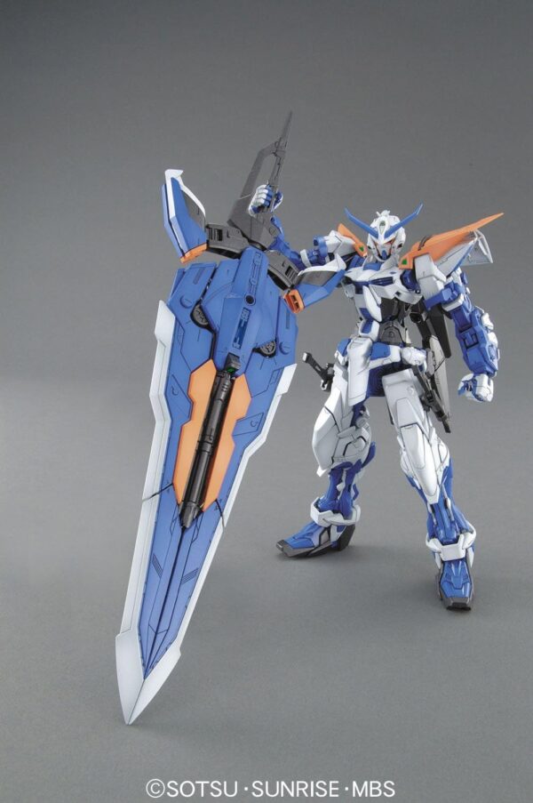 1/100 MG GUNDAM ASTRAY BLUE FRAME 2ND REVISE GAI MURAKUMO'S CUSTOMIZE MOBILE SUIT MBF-P03R - Image 3