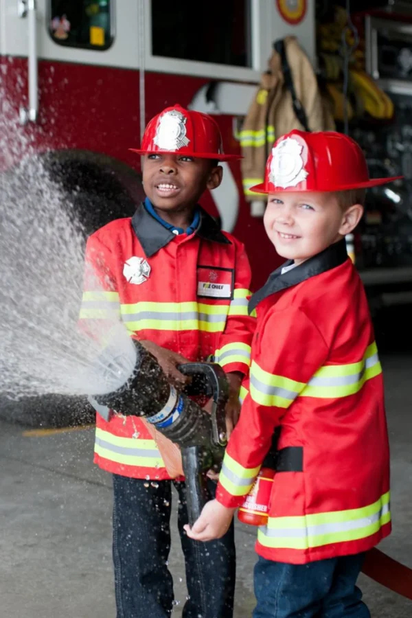 FIREFIGHTER SET (RED) W/ACCESS-SIZE 5-6 - Image 2
