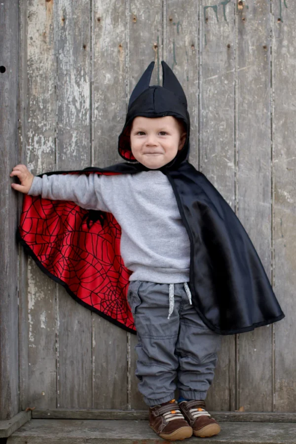 REVERSIBLE SPIDER/BAT TODDLER CAPE SIZE 2-3T - Image 2
