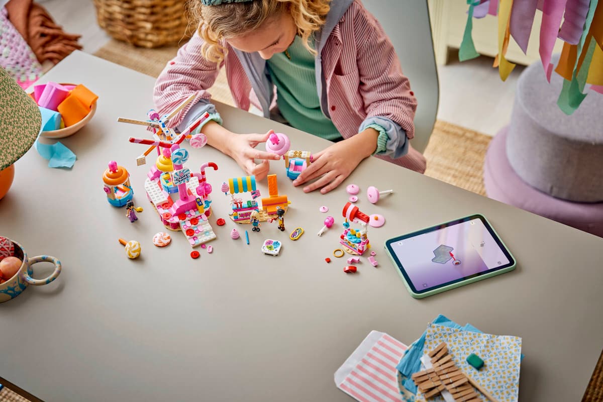 CANDY & CUPCAKE FERRIS WHEEL - Whistle Stop Hobby & Toy